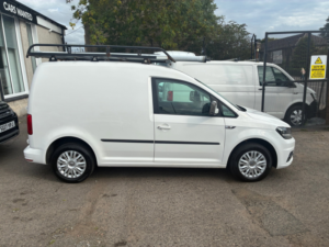 2016 Volkswagen Caddy 1.6 Tdi C20 Cr Trendline Panel Van 5dr Diesel Manual Swb Euro 5 (102 Ps) in White — image 2
