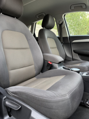 2012 Audi Q3 2.0 Tdi Se in Black — image 5