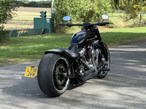 2018 Harley-Davidson Softail Fxbr Breakout in Black — image 5
