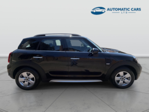 2023 MINI Countryman Cooper Classic in Black — image 4