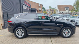 2018 Jaguar F-Pace 2.0 D165 Prestige Euro 6 (s/s) 5dr in Black — image 5