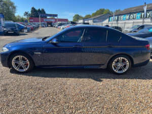 2015 BMW 5 Series 2.0 520d M Sport Auto Euro 6 (s/s) 4dr in Blue — image 4