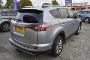 2017 Toyota Rav4 2.5 Vvt-H Excel in Silver — image 2
