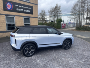 2025 Jaecoo 7 1.5 T Shs 18.3kwh Luxury in Silver — image 2