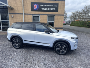 2025 Jaecoo 7 1.5 T Shs 18.3kwh Luxury in Silver — image 3