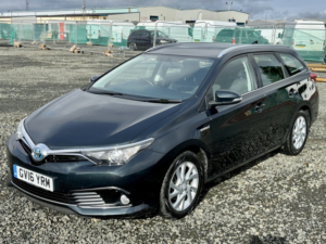 2016 Toyota Auris 1.8 Vvt-H Business Edition in Grey — image 4