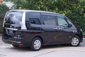 2012 Nissan Serena 2.0 20 X Hybrid 5dr 8 Seats in Black — image 4