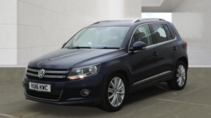 2016 Volkswagen Tiguan 2.0 Tdi Bluemotion Tech Match Edition in Blue — image 4
