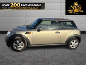2010 MINI Hatch 1.6 First Hatch in Silver — image 4