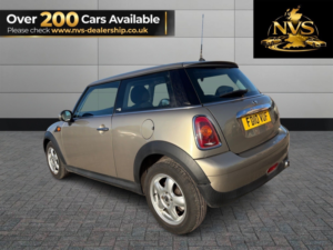2010 MINI Hatch 1.6 First Hatch in Silver — image 5