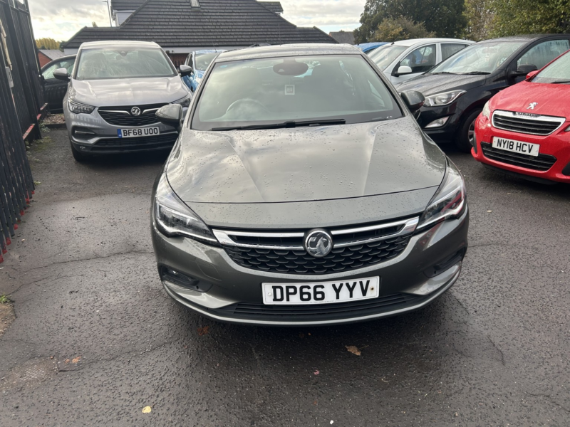 2016 Vauxhall Astra 1.4 I Turbo Sri in Grey — image 1