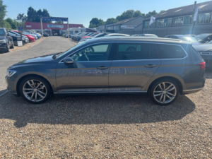 2016 Volkswagen Passat 2.0 Tdi Bluemotion Tech Gt DSG Euro 6 (s/s) 5dr in Grey — image 4