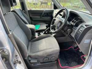 2005 Mitsubishi Shogun 3.2 Di-D Equippe in Silver — image 5
