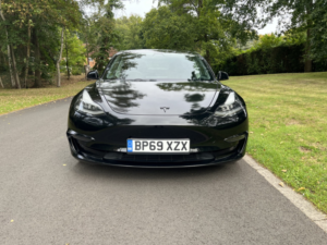 2019 Tesla Model 3 (dual Motor) Performance in Black — image 2