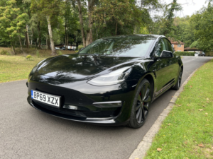 2019 Tesla Model 3 (dual Motor) Performance in Black — image 3