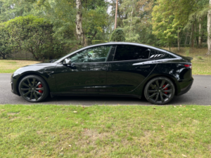 2019 Tesla Model 3 (dual Motor) Performance in Black — image 4
