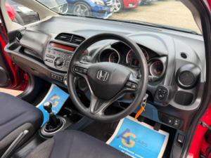 2013 Honda Jazz 1.4 I-Vtec Es Euro 5 5dr in Red — image 3