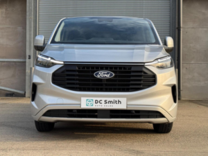 2024 Ford Transit Custom 2.0 320 Ecoblue Limited Crew Van Auto L2 H1 Euro 6 (s/s) 5dr in Silver — image 3