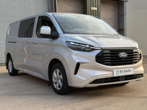 2024 Ford Transit Custom 2.0 320 Ecoblue Limited Crew Van Auto L2 H1 Euro 6 (s/s) 5dr in Silver — image 6