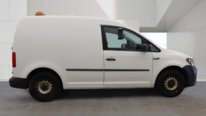 2020 Volkswagen Caddy 2.0 Tdi C20 Startline in White — image 4