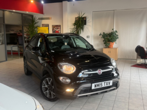2015 Fiat 500x 1.6 500x Off-Road Look 1.6 Multijet Ii 120hp Cross in Black — image 2