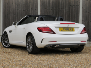 2016 Mercedes-Benz Slc Slc 200 Amg Line Roadster 9g Automatic * Two Tone Quilted Leather + Air Scarf + Folding Mirrors * in White — image 2