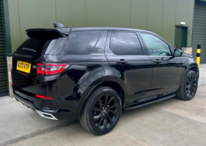 2020 Land Rover Discovery Sport 2.0 D240 Mhev R-Dynamic Hse Auto 4WD Euro 6 (s/s) 5dr in Black — image 4