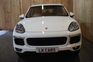 2016 Porsche Cayenne 4.2 Td V8 S in White — image 3
