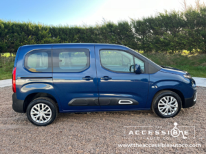 2020 Citroen Berlingo 1.5 Bluehdi Feel 4 Seater in Blue — image 5