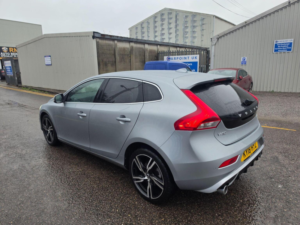 2018 Volvo V40 2.0 D4 R-Design Pro Euro 6 (s/s) 5dr in Silver — image 4