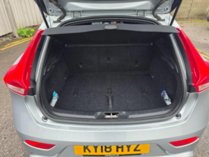 2018 Volvo V40 2.0 D4 R-Design Pro Euro 6 (s/s) 5dr in Silver — image 6