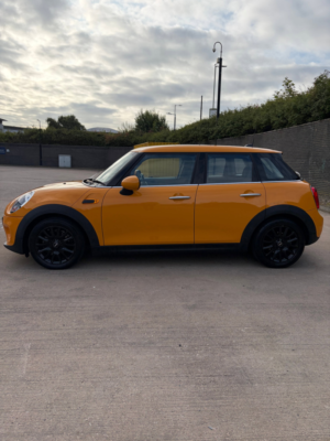 2015 MINI Hatch 1.2 One Hatchback 5dr Petrol Manual Euro 6 (s/s) (102 Ps) in Orange — image 2