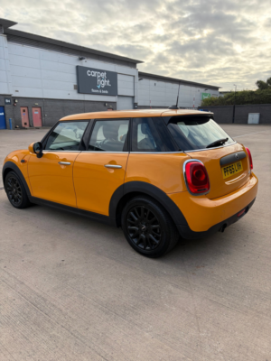 2015 MINI Hatch 1.2 One Hatchback 5dr Petrol Manual Euro 6 (s/s) (102 Ps) in Orange — image 3