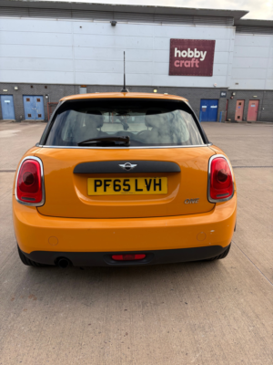 2015 MINI Hatch 1.2 One Hatchback 5dr Petrol Manual Euro 6 (s/s) (102 Ps) in Orange — image 4
