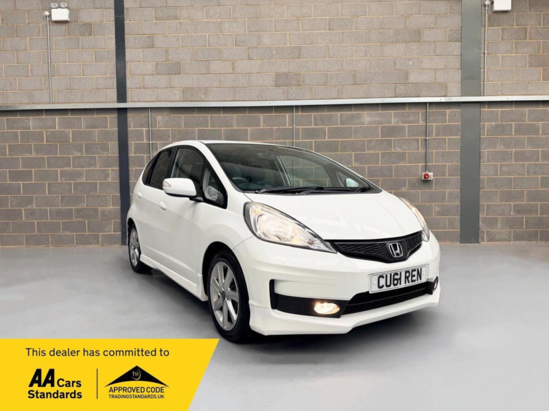 2014 Honda Jazz 1.4 I-Vtec Si Euro 5 5dr in White — image 1