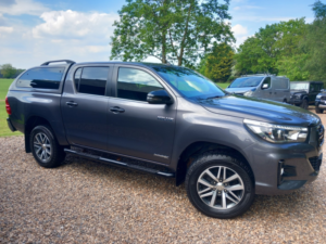 2019 Toyota Hilux 2.4 D-4d Invincible X in Grey — image 3