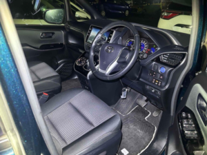 2020 Toyota Voxy in Other — image 3