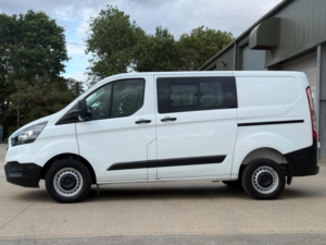 2024 Ford Transit Custom 2.0 300 Ecoblue Leader Crew Van L1 H1 Euro 6 (s/s) 5dr in White — image 5