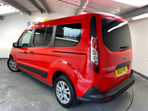 2021 Ford Grand Tourneo Connect 1.5 Ecoblue Zetec MPV 5dr Diesel Manual Euro 6 (s/s) (120 Ps) in Red — image 4