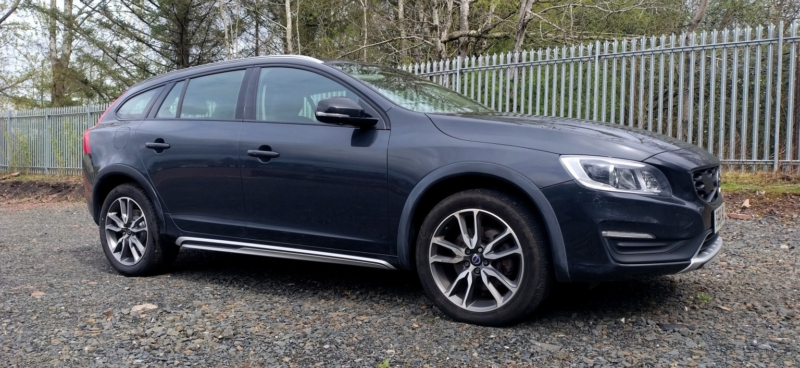 2018 Volvo V60 Cross Country 2.0 Cross Country Lux Nav D3 in Grey — image 1
