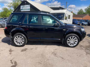 2014 Land Rover Freelander 2 2.2 Td4 Se Tech SUV 5dr Diesel Manual 4WD Euro 5 (s/s) (150 Ps) in Black — image 5