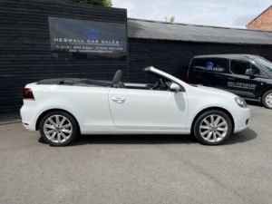 2012 Volkswagen Golf 1.6 Tdi Bluemotion Tech Se in White — image 2