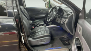 2019 Mitsubishi L200 2.4 Di-D Dc Barbarian 4WD Euro 6 4dr in Black — image 6