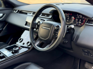 2018 Land Rover Range Rover Velar 2.0 D240 R-Dynamic Se Auto 4WD Euro 6 (s/s) 5dr in Silver — image 2