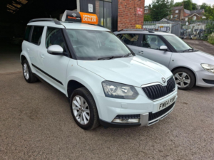 2015 Skoda Yeti 1.6 Tdi Greenline Ii Elegance Outdoor Euro 5 (s/s) 5dr in White — image 2