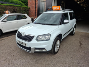 2015 Skoda Yeti 1.6 Tdi Greenline Ii Elegance Outdoor Euro 5 (s/s) 5dr in White — image 3