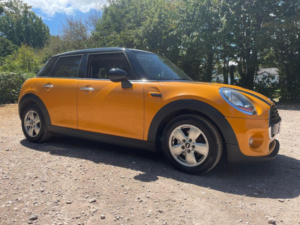 2016 MINI Hatch 1.5 Cooper Euro 6 (s/s) 5dr in Orange — image 3