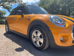 2016 MINI Hatch 1.5 Cooper Euro 6 (s/s) 5dr in Orange — image 4