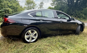 2021 Vauxhall Insignia 1.5 Turbo D*sri Grandsport*fsh-2kys-Nav-Dab-Ulez*stunning!* in Black — image 4
