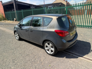 2016 Vauxhall Meriva 1.4i Turbo Exclusiv Euro 6 5dr in Grey — image 4